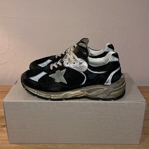 Pre-loved black and silver leather sneakers in very good condition EU size 39